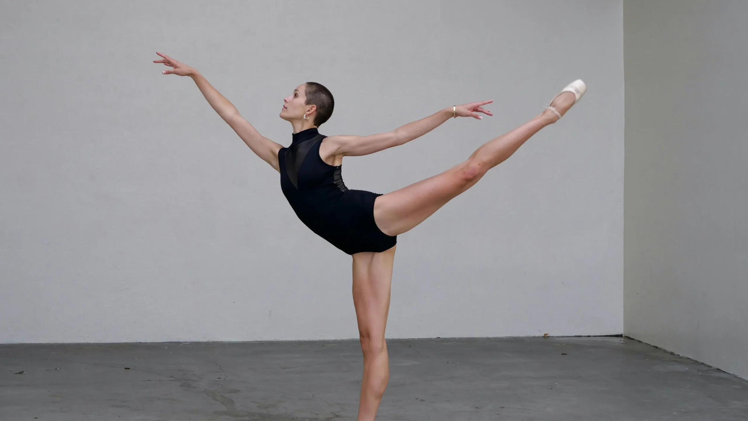 Ballerina practicing in studio to improve focus and motivation