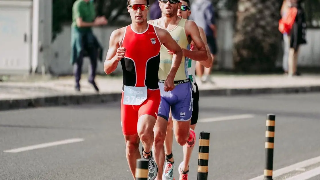 Runners on a road illustrating aerobic vs anaerobic activity